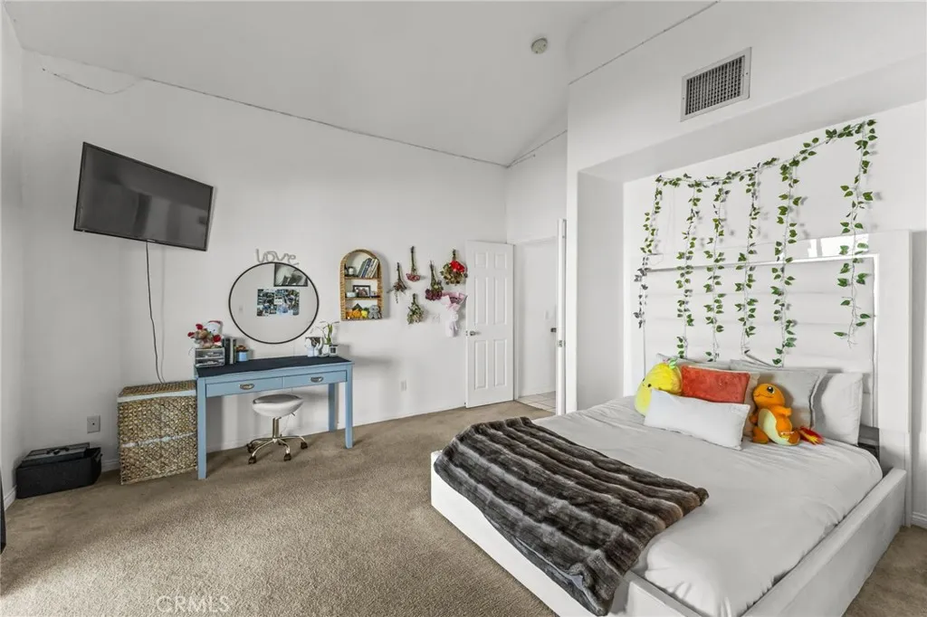 57088 Millstone Drive, Yucca Valley, California 92284 home-pic-40