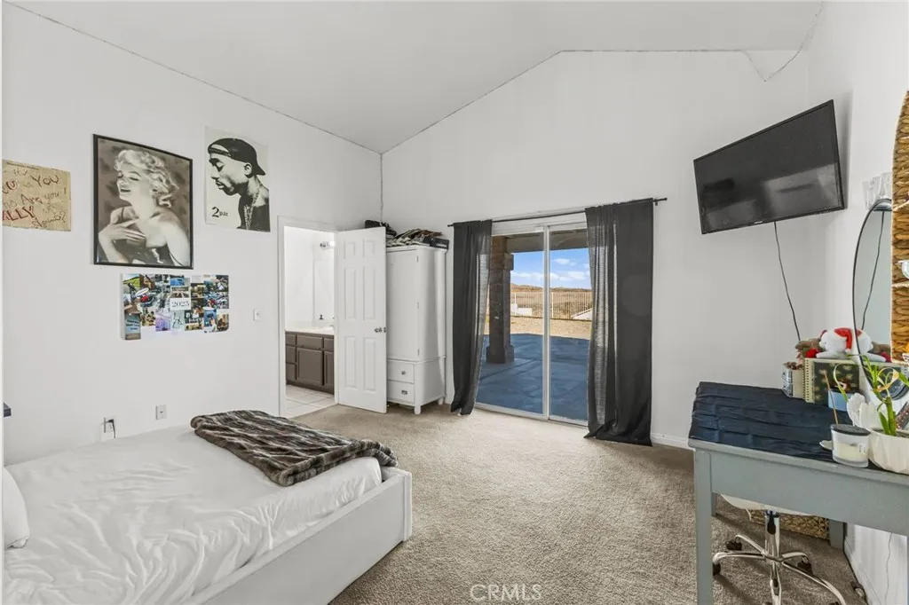 57088 Millstone Drive, Yucca Valley, California 92284 home-pic-38