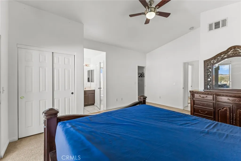 57088 Millstone Drive, Yucca Valley, California 92284 home-pic-13