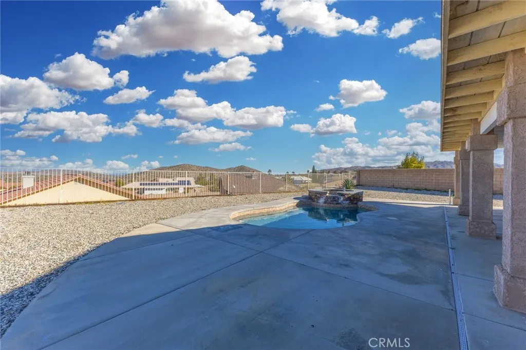 57088 Millstone Drive, Yucca Valley, California 92284 home-pic-48