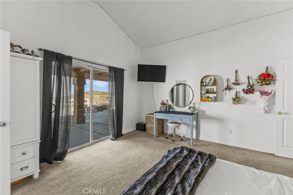 57088 Millstone Drive, Yucca Valley, California 92284 home-pic-41
