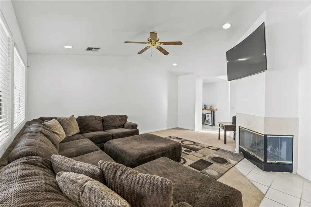 57088 Millstone Drive, Yucca Valley, California 92284 home-pic-31