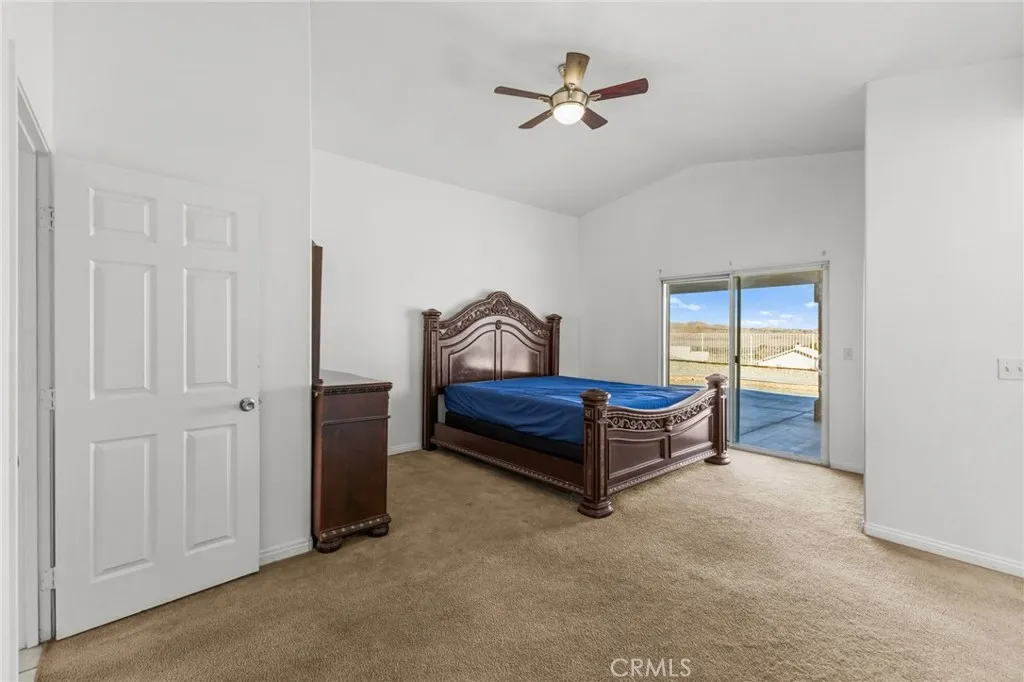 57088 Millstone Drive, Yucca Valley, California 92284 home-pic-11