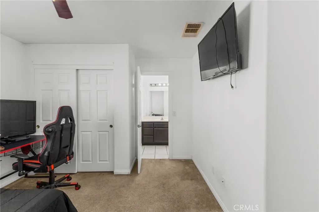 57088 Millstone Drive, Yucca Valley, California 92284 home-pic-36