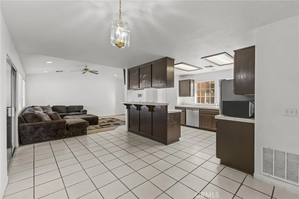 57088 Millstone Drive, Yucca Valley, California 92284 home-pic-26