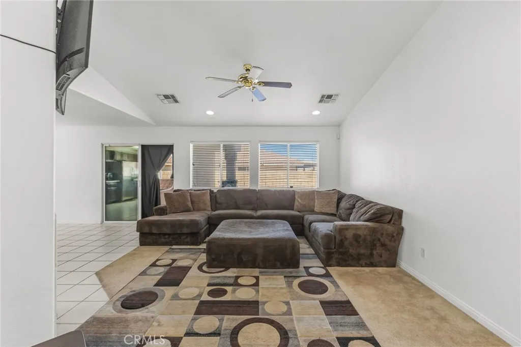 57088 Millstone Drive, Yucca Valley, California 92284 home-pic-30