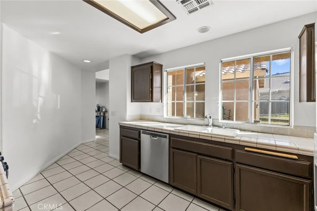 57088 Millstone Drive, Yucca Valley, California 92284 home-pic-22