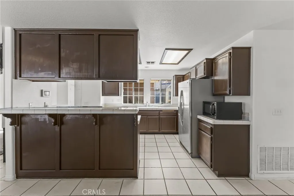 57088 Millstone Drive, Yucca Valley, California 92284 home-pic-23