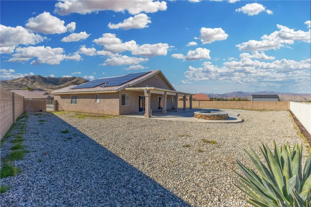 57088 Millstone Drive, Yucca Valley, California 92284 home-pic-45