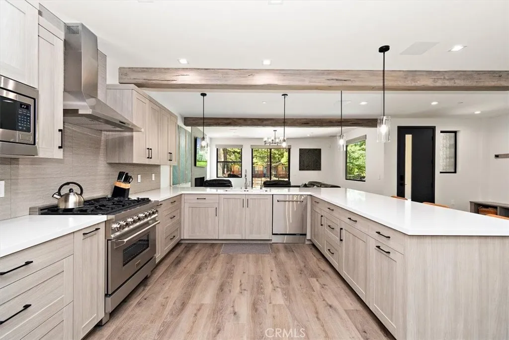 679 Summit Boulevard, Big Bear, California 92315 home-pic-27