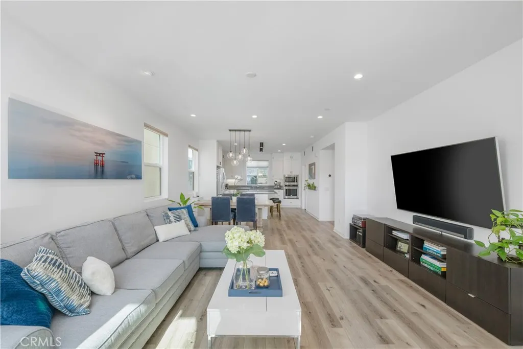 637 Cardiff Reef, Costa Mesa, California 92627 home-pic-9