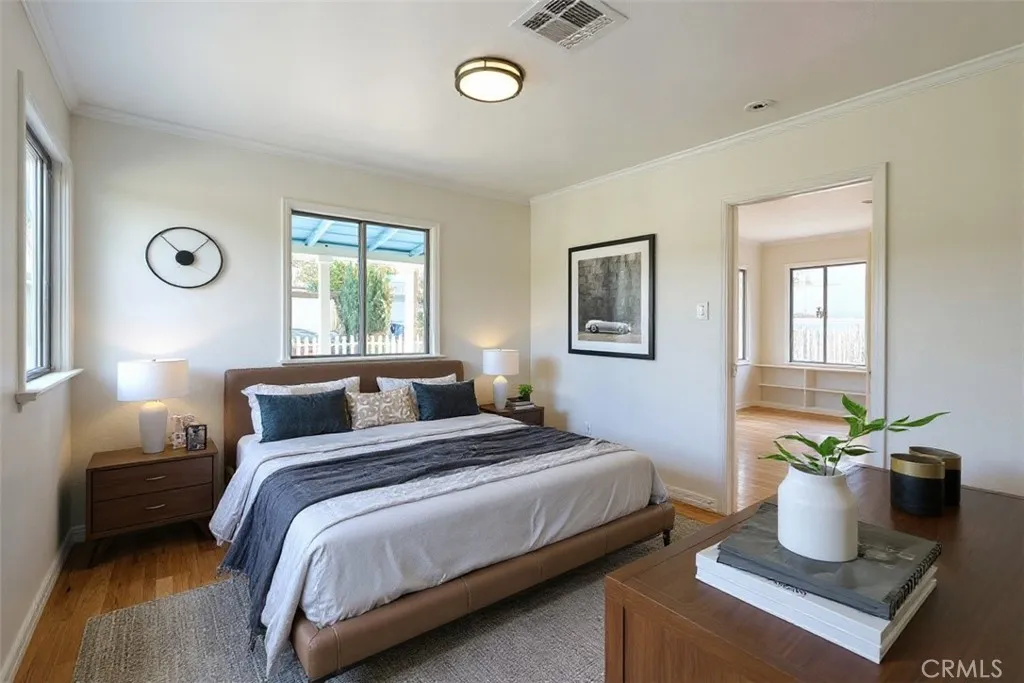 10335 Scoville Avenue, Sunland, California 91040 home-pic-15