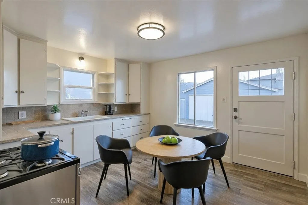 10335 Scoville Avenue, Sunland, California 91040 home-pic-7