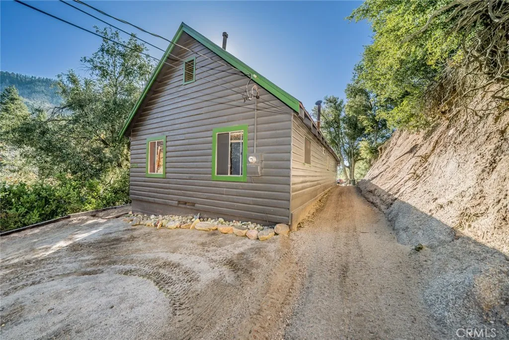 37644 Highway 38 2, Angelus Oaks, California 92305 home-pic-3