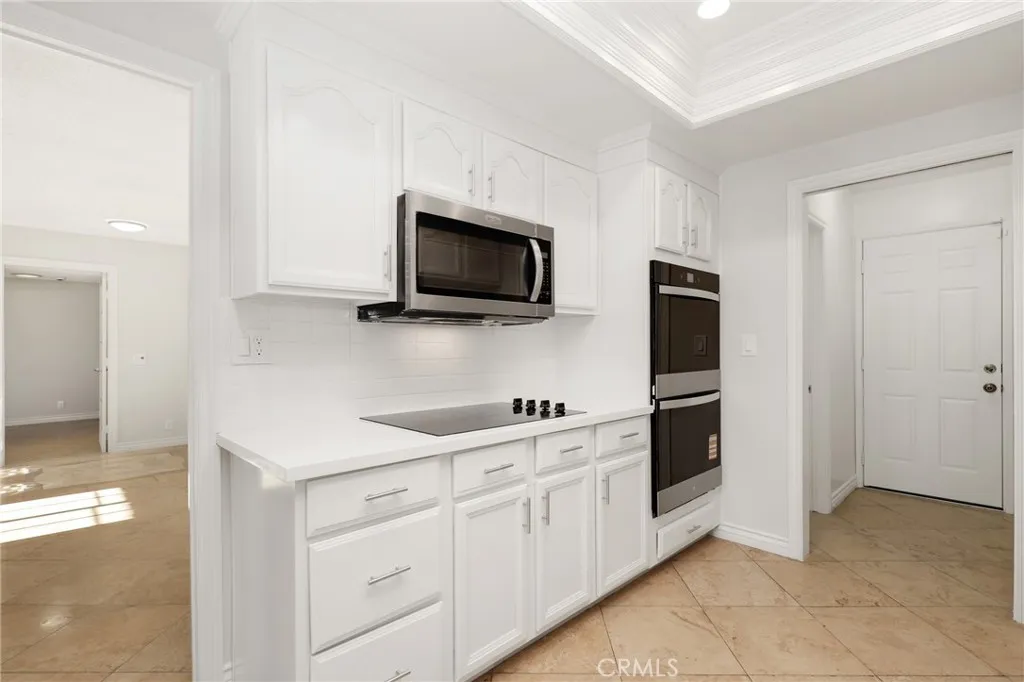 21841 Zuni, Lake Forest, California 92630 home-pic-16