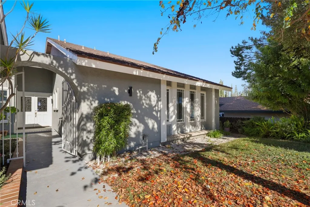 21841 Zuni, Lake Forest, California 92630 home-pic-2