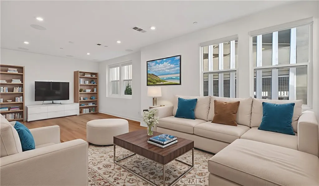 1430 W Cara, Anaheim, California 92805 home-pic-3