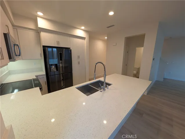 2823 Lily, El Monte, California 91733