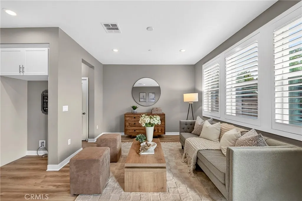 5372 Harvard Way, Cypress, California 90630 home-pic-13
