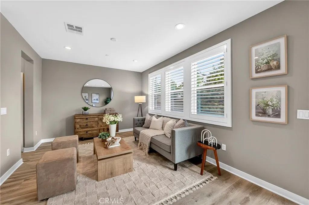 5372 Harvard Way, Cypress, California 90630 home-pic-11