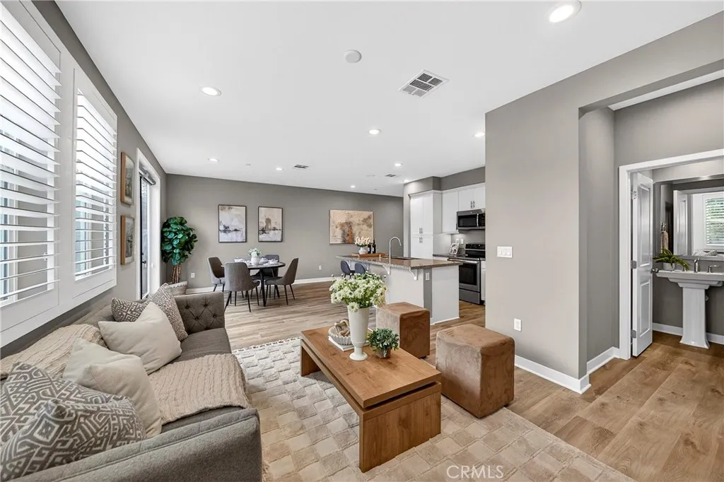 5372 Harvard Way, Cypress, California 90630 home-pic-12