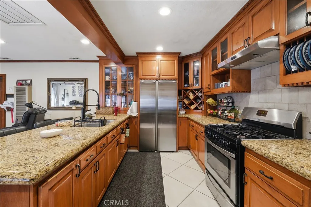 633 S Clementine, Anaheim, California 92805 home-pic-10