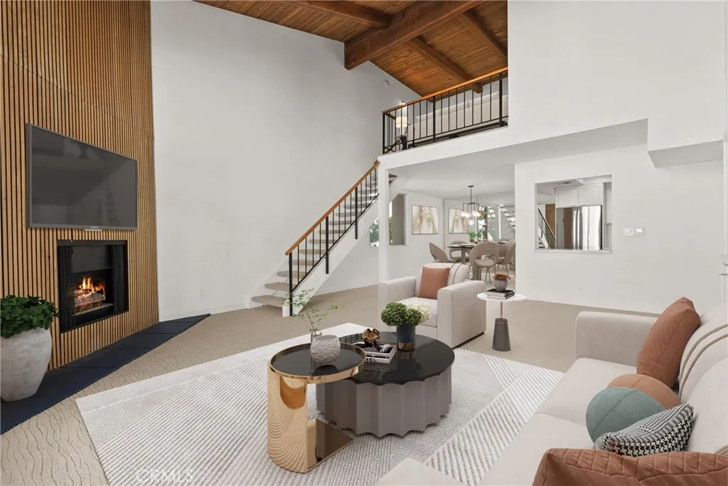 2385 Roscomare F16, Bel Air, California 90077 home-pic-2