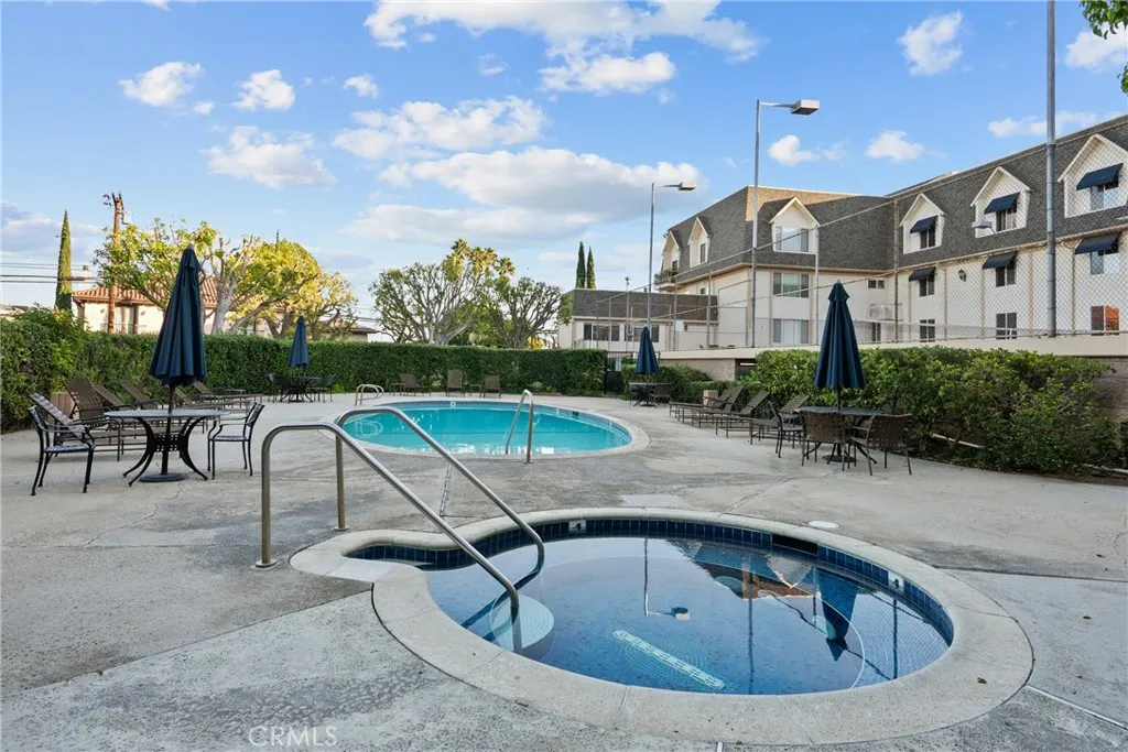 2385 Roscomare F16, Bel Air, California 90077 home-pic-31