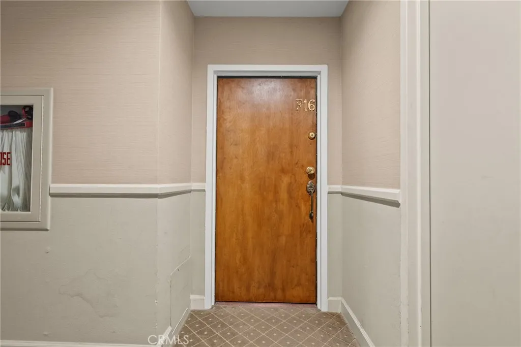 2385 Roscomare F16, Bel Air, California 90077 home-pic-35