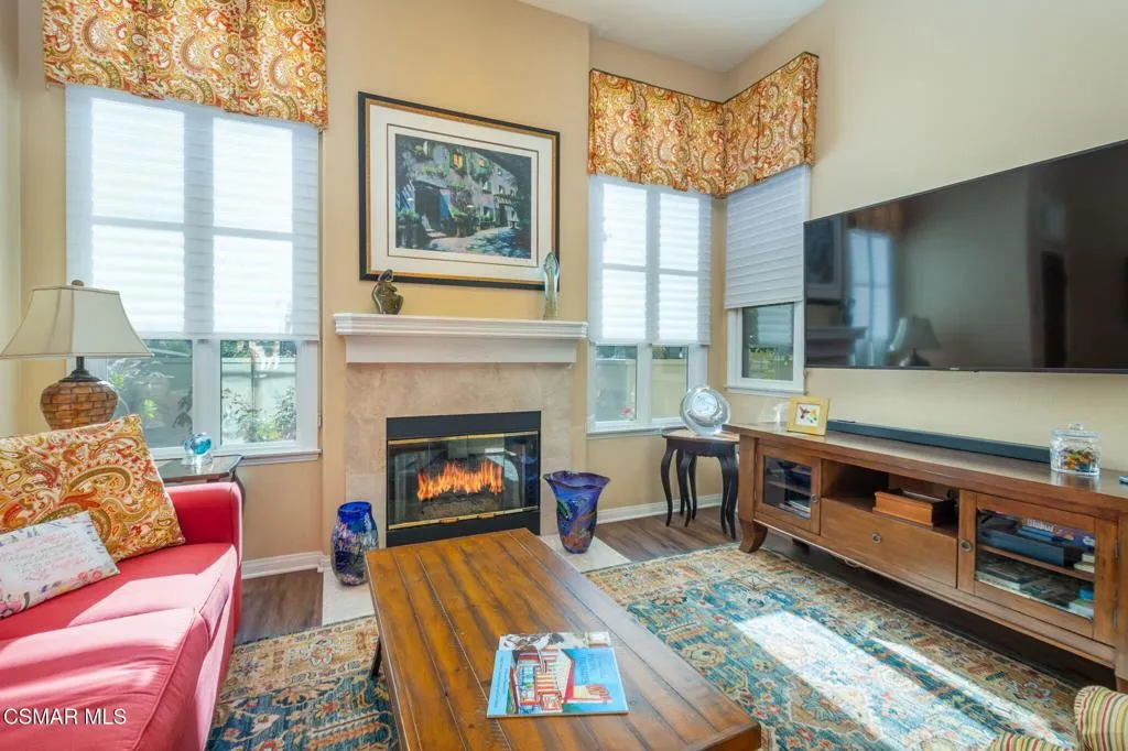 1126 Corte Riviera, Camarillo, California 93010 home-pic-6