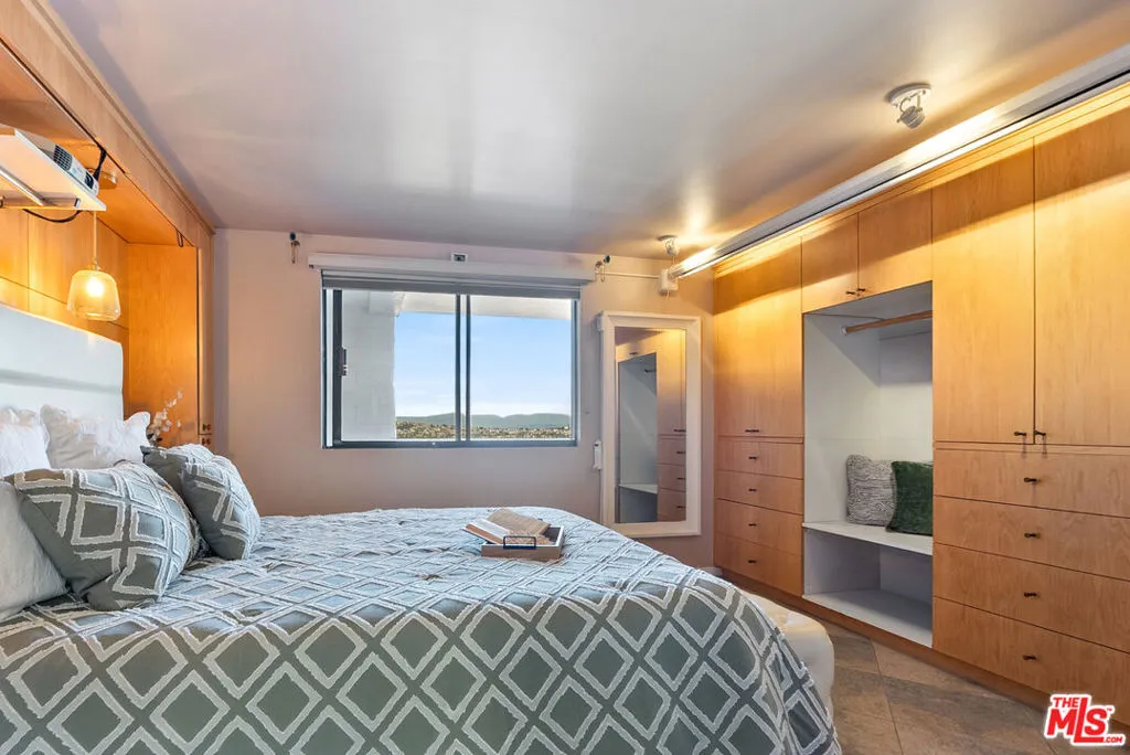 1750 E Ocean Boulevard 1407, Long Beach, California 90802 home-pic-12