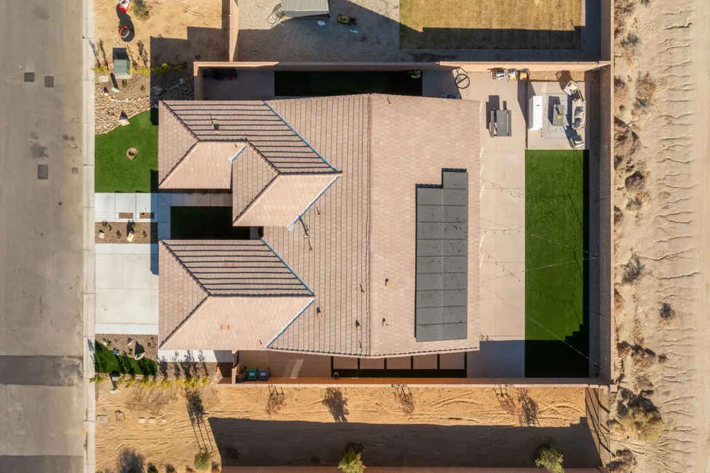 44880 Beringer Drive, Indio, California 92203 home-pic-2