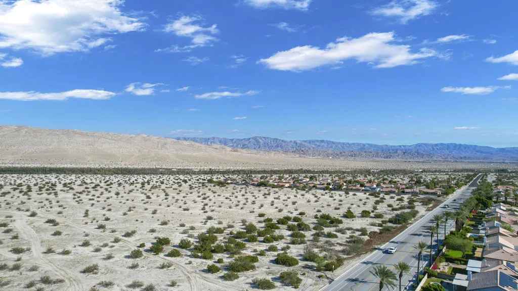 69624 Northhampton Avenue, Cathedral City, California 92234 home-pic-42