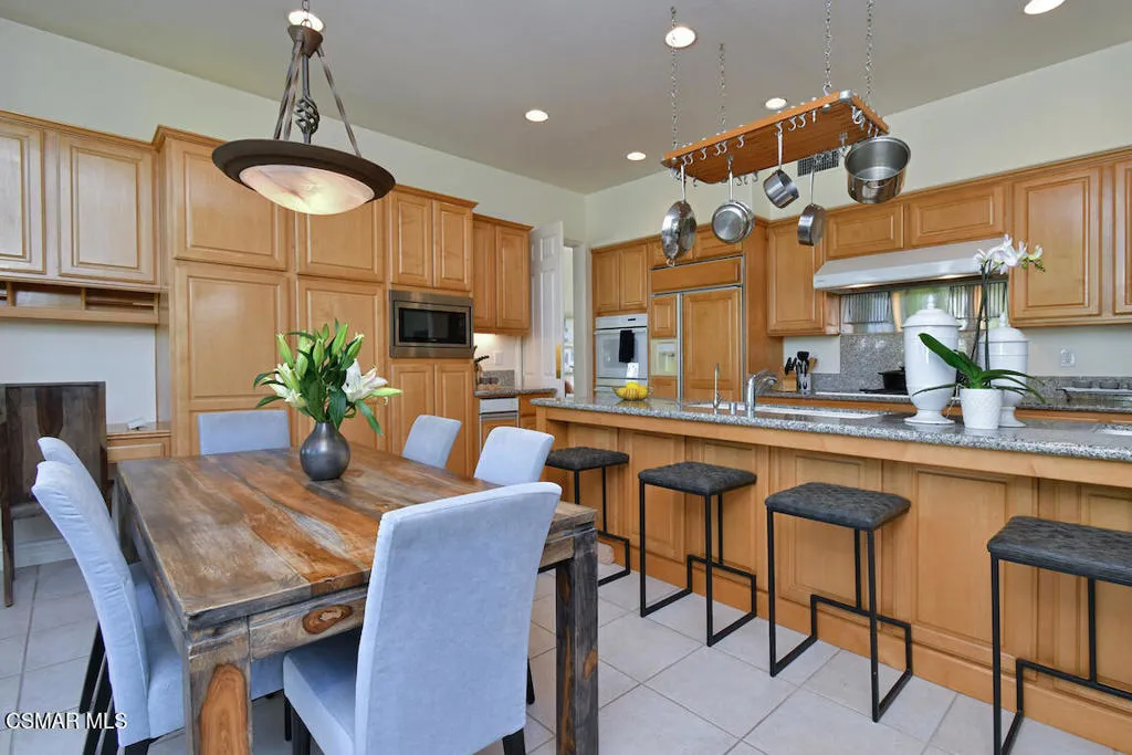 31775 Oak Ranch Court, Westlake Village, California 91361 home-pic-27