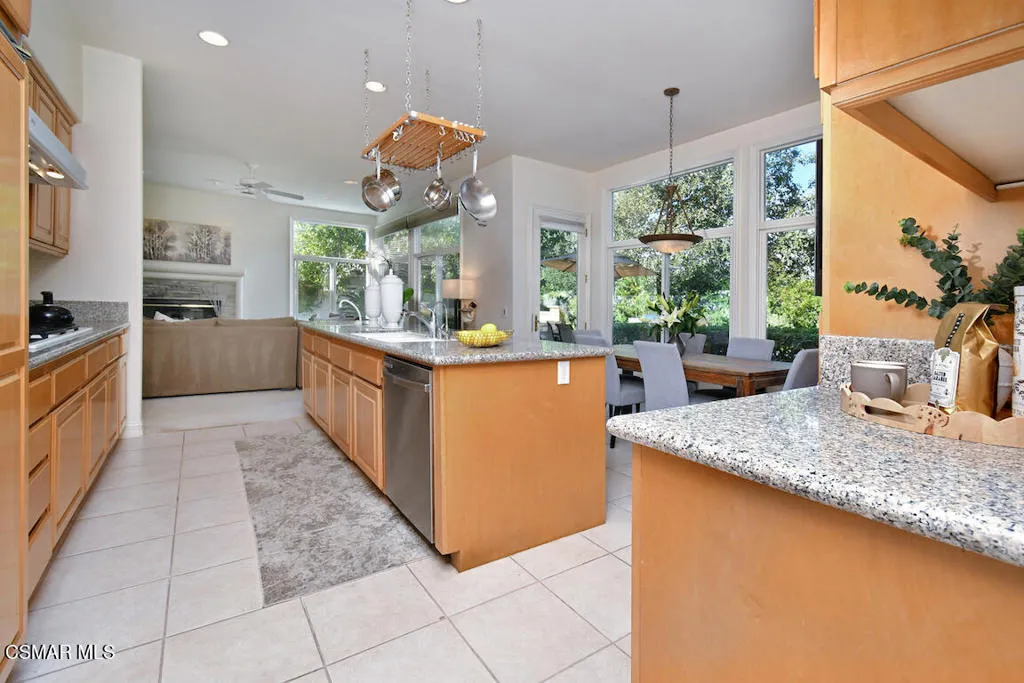 31775 Oak Ranch Court, Westlake Village, California 91361 home-pic-24