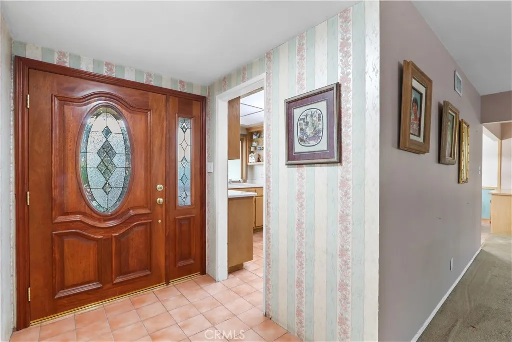 946 W La Deney, Ontario, California 91762 home-pic-2