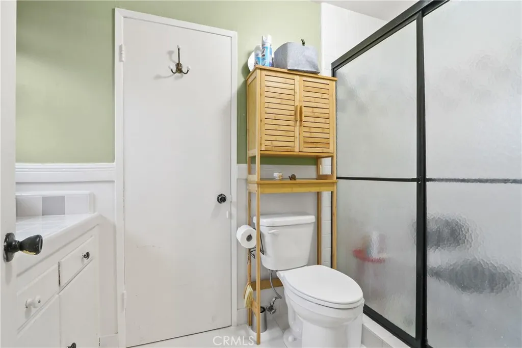 946 W La Deney, Ontario, California 91762 home-pic-20