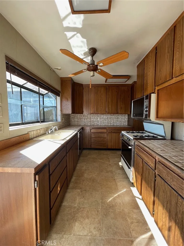 2004 Ripley Avenue, Redondo Beach, California 90278 home-pic-6