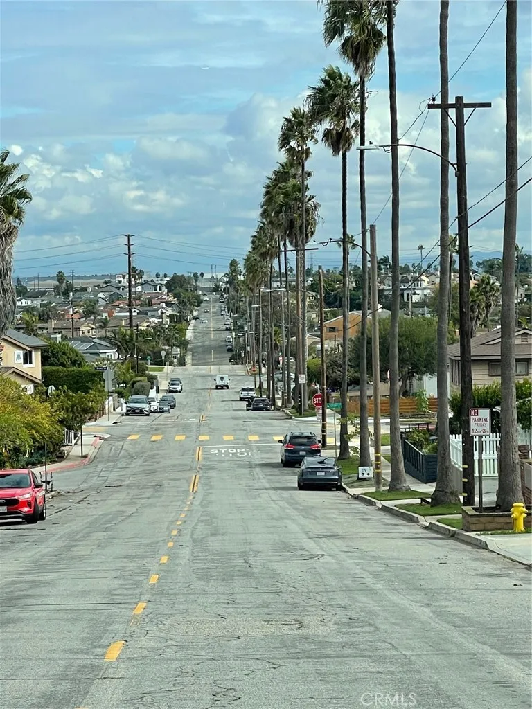 2004 Ripley Avenue, Redondo Beach, California 90278 home-pic-1
