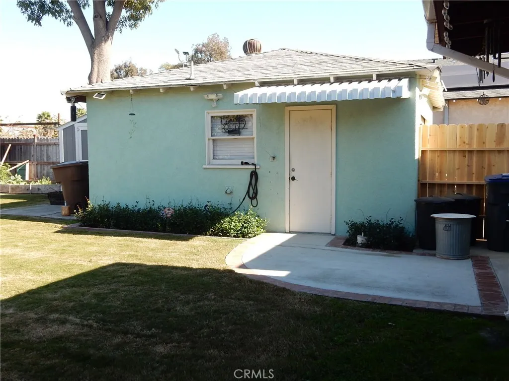 3361 W Thornton, Anaheim, California 92804 home-pic-17