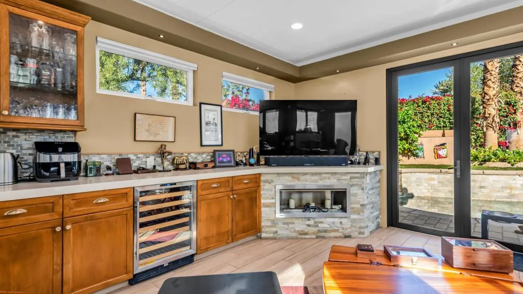 11-Were Focused 80501 Ave 48 Unit 22-11