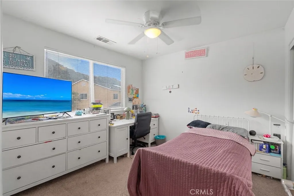 26142 Gravett Place, Saugus, California 91350 home-pic-15