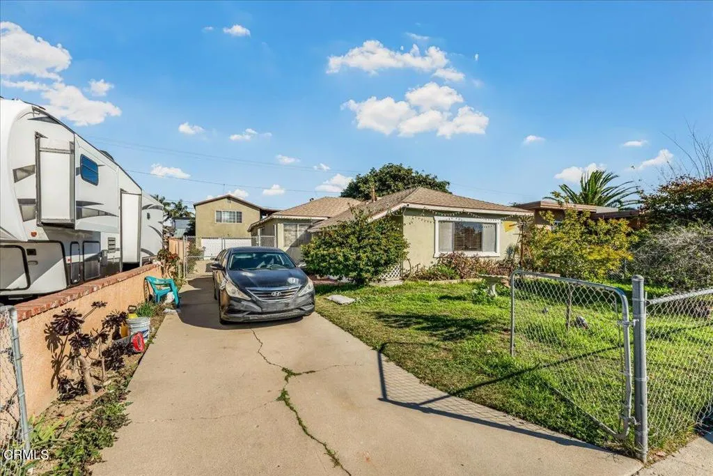 1544 California Street, Oxnard, California 93033 home-pic-1