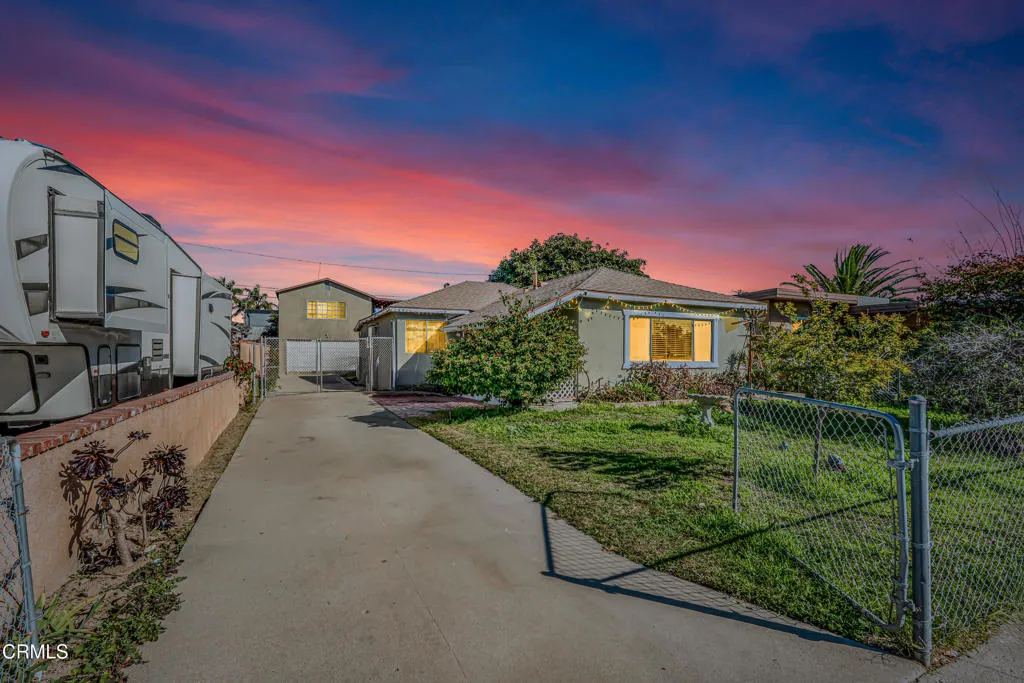 1544 California Street, Oxnard, California 93033 home-pic-0
