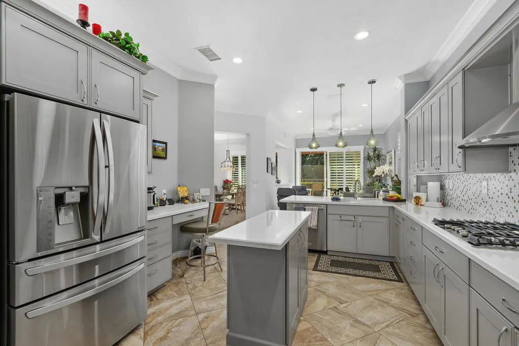 201 Kavenish Drive, Rancho Mirage, California 92270 home-pic-17