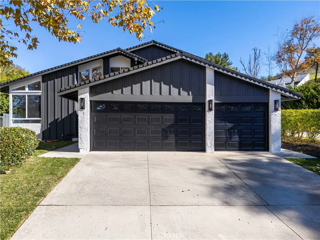 382 Thunderhead St, Thousand Oaks, California 91360 home-pic-0
