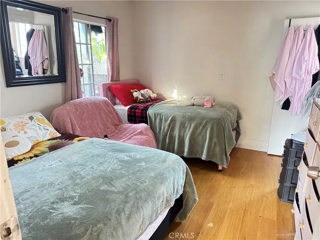 927 W 48th Street, Los Angeles, California 90037 home-pic-15