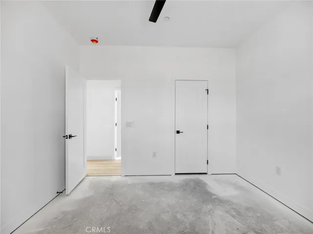 15605 Dale Evans Parkway, Apple Valley, California 92307