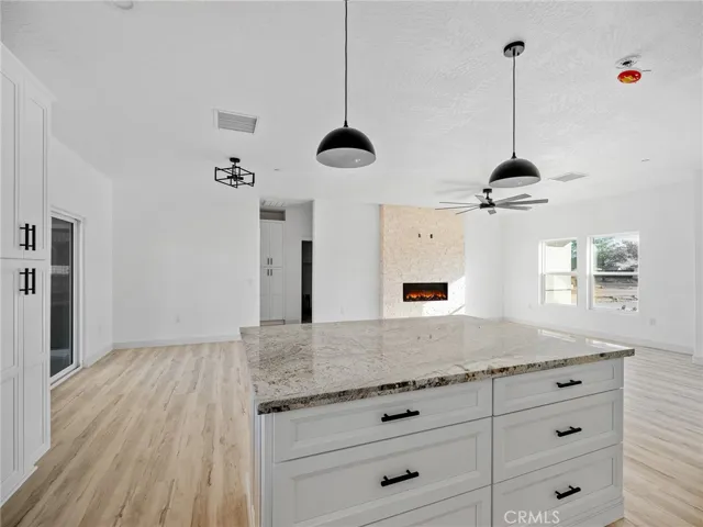 15605 Dale Evans Parkway, Apple Valley, California 92307