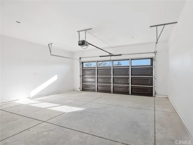 15605 Dale Evans Parkway, Apple Valley, California 92307